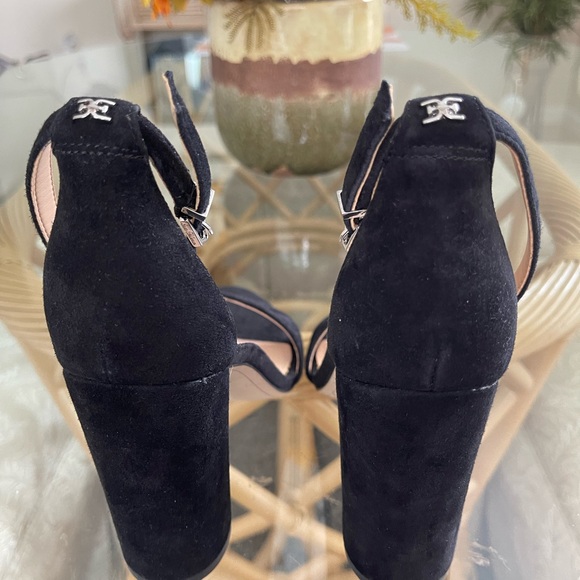 Sam Elderman like new black suede open toe, chunky heels, size 7.5. - Picture 4 of 12